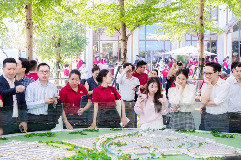 Hồng Hạc City ra mắt nhà mẫu, mở ra hình dung về đô thị tương lai ở Bắc Ninh